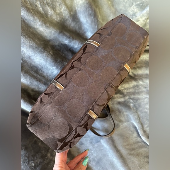 Coach Signature Tote & Matching Wristlet - Picture 8 of 10